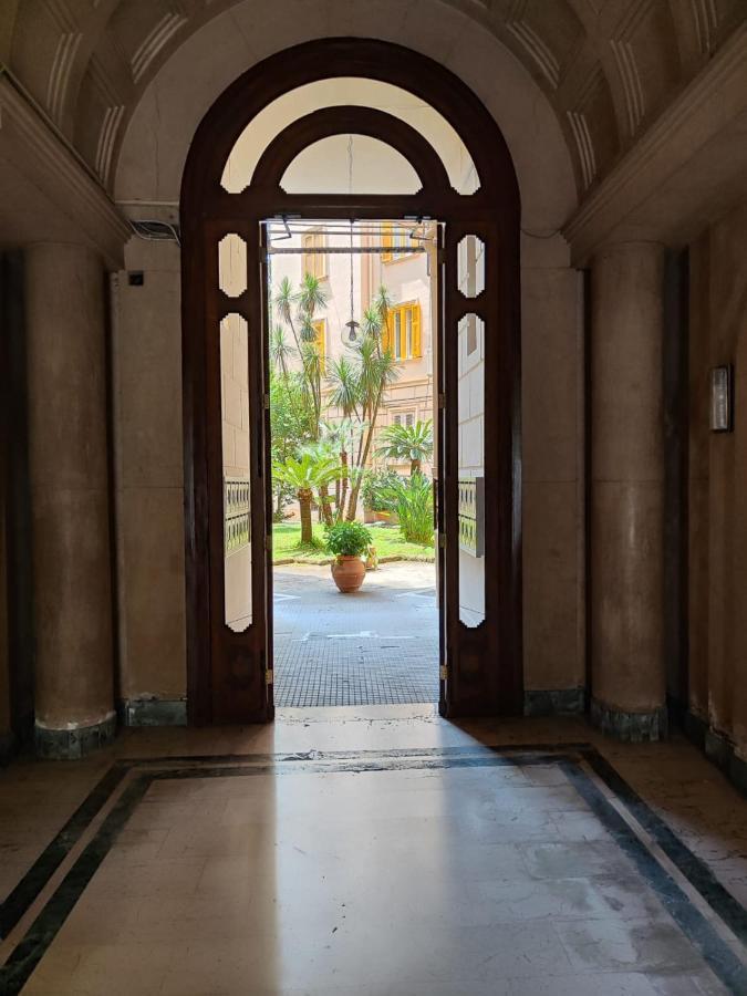 The House Of The Sunbeam Apartment Napoli Bagian luar foto