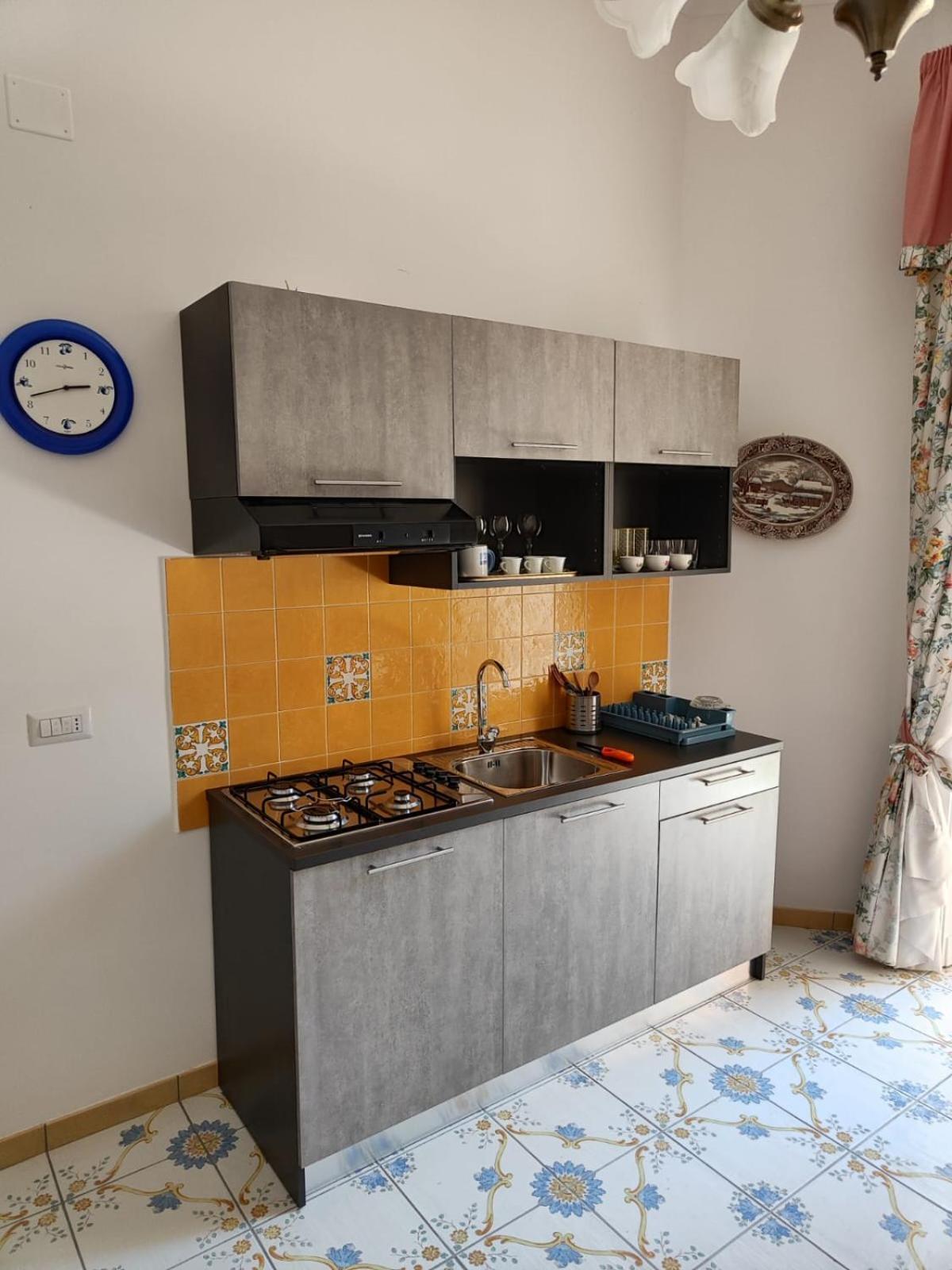 The House Of The Sunbeam Apartment Napoli Bagian luar foto